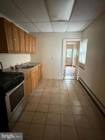 608 POINT STREET, Camden, NJ 08102