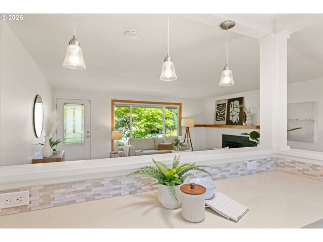 12320 Sw TREMONT St, Portland, OR 97225