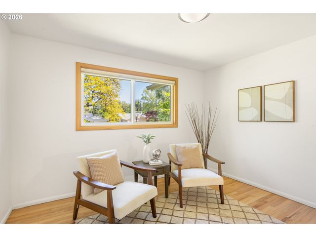 12320 Sw TREMONT St, Portland, OR 97225