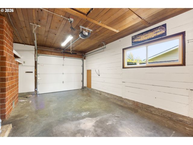 12320 Sw TREMONT St, Portland, OR 97225
