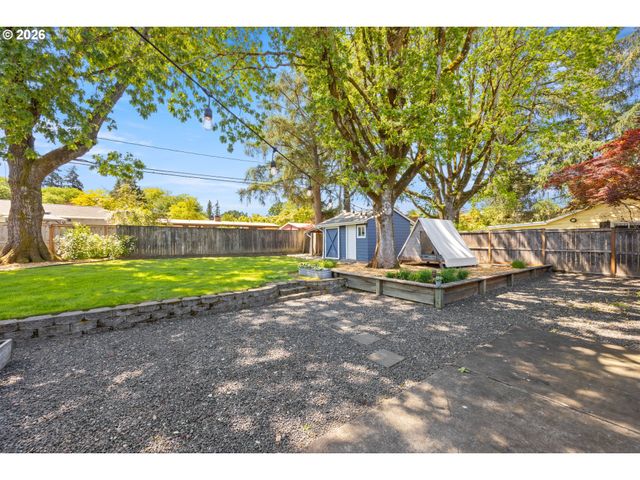 12320 Sw TREMONT St, Portland, OR 97225