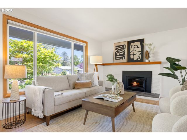 12320 Sw TREMONT St, Portland, OR 97225