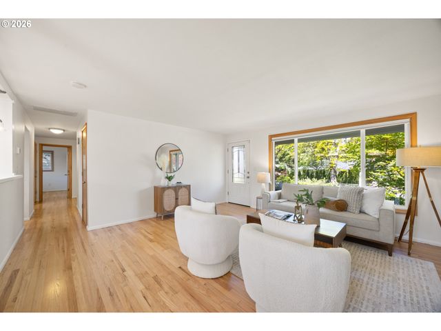 12320 Sw TREMONT St, Portland, OR 97225
