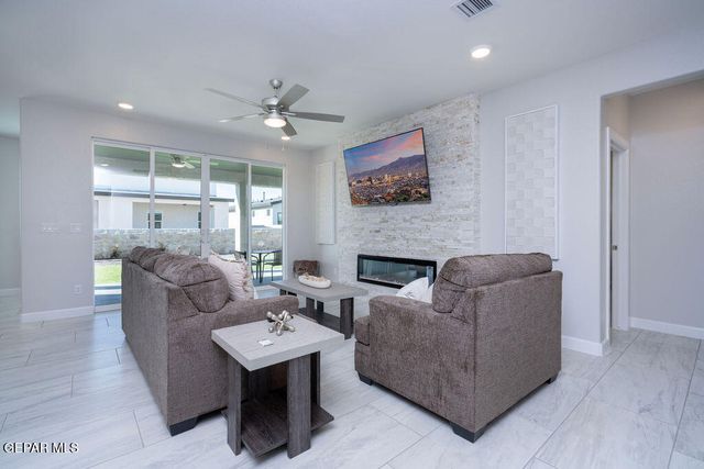 3805 Fix Place, El Paso, TX 79928