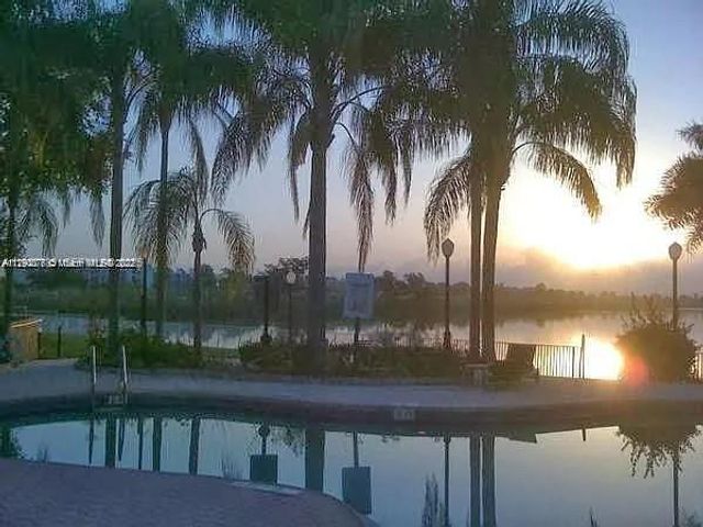 2880 N Oakland Forest Dr 209, Oakland Park, FL 33309