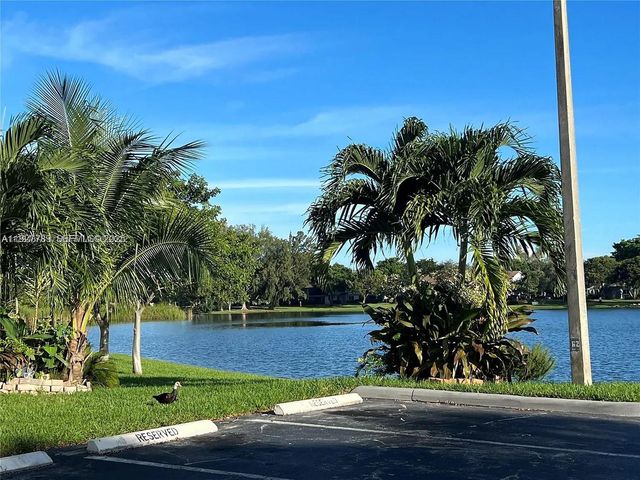 2880 N Oakland Forest Dr 209, Oakland Park, FL 33309