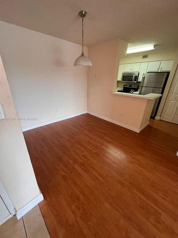 2880 N Oakland Forest Dr 209, Oakland Park, FL 33309