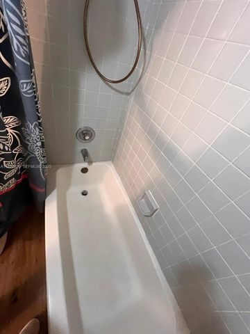 2880 N Oakland Forest Dr 209, Oakland Park, FL 33309