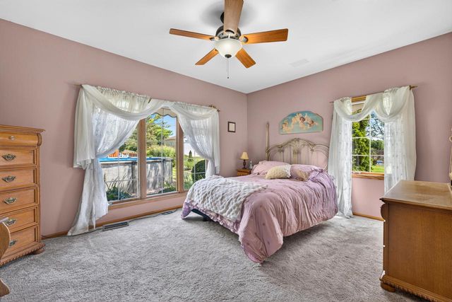 4372 113th STREET, Pleasant Prairie, WI 53158