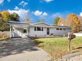 29 Squire Ln, Bellingham, MA 02019