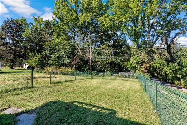 1900 Ewing Avenue, Kansas City, MO 64126