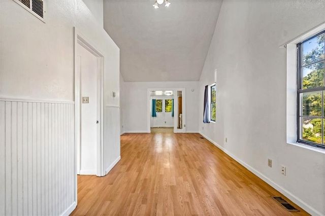 1900 Ewing Avenue, Kansas City, MO 64126
