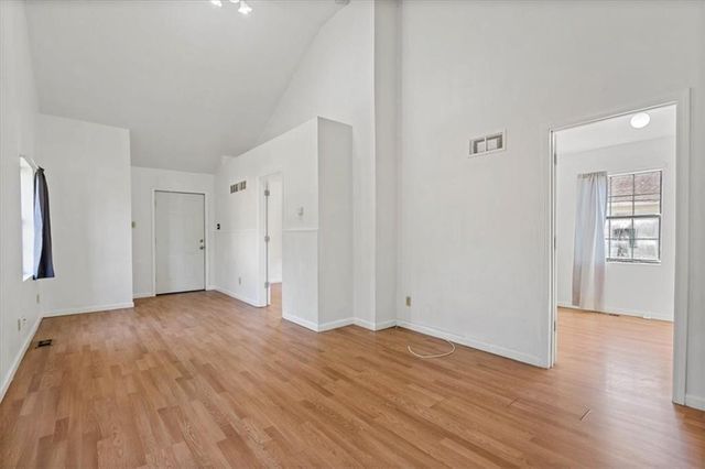 1900 Ewing Avenue, Kansas City, MO 64126