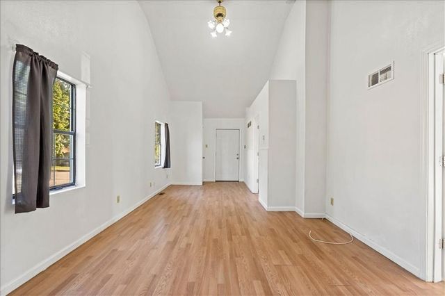 1900 Ewing Avenue, Kansas City, MO 64126