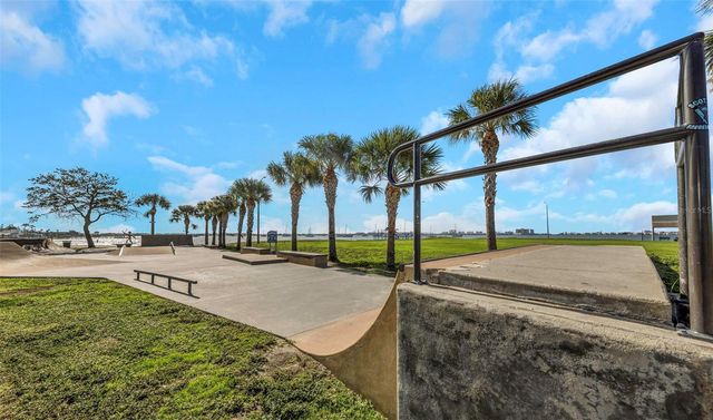 3107 CLINTON STREET S, Gulfport, FL 33707