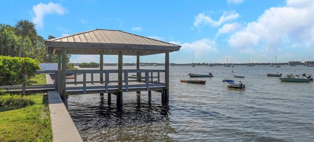 3107 CLINTON STREET S, Gulfport, FL 33707