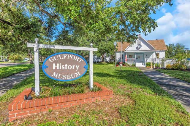 3107 CLINTON STREET S, Gulfport, FL 33707