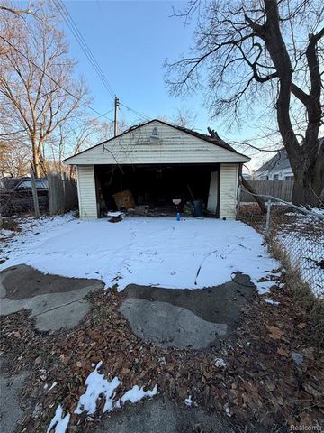 5518 Winthrop Boulevard, Flint, MI 48505