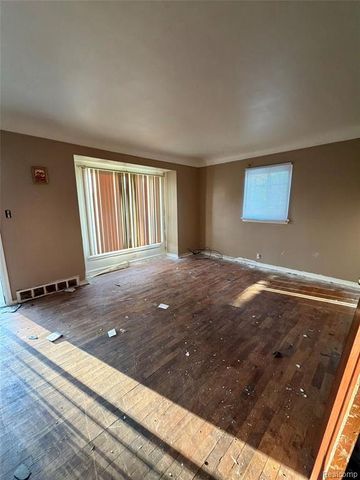 5518 Winthrop Boulevard, Flint, MI 48505