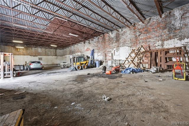 688 East Eagle Street N, Buffalo, NY 14210