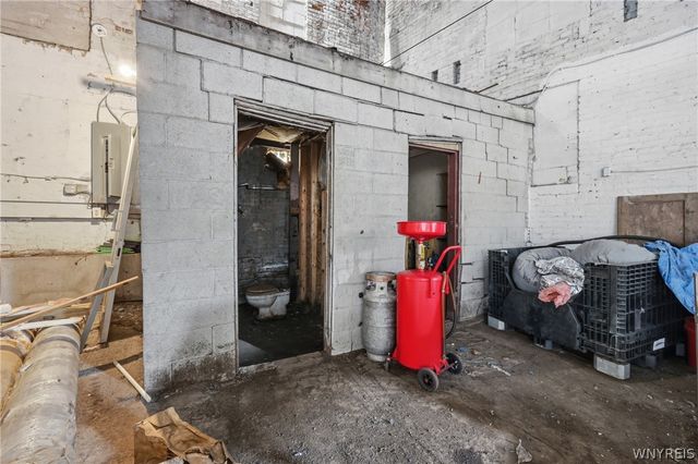 688 East Eagle Street N, Buffalo, NY 14210