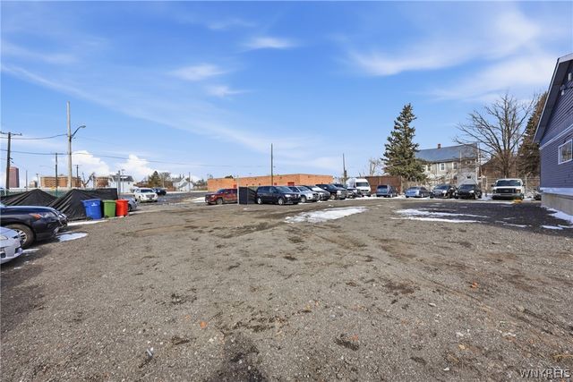 688 East Eagle Street N, Buffalo, NY 14210