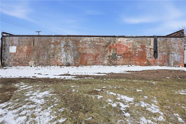 688 East Eagle Street N, Buffalo, NY 14210