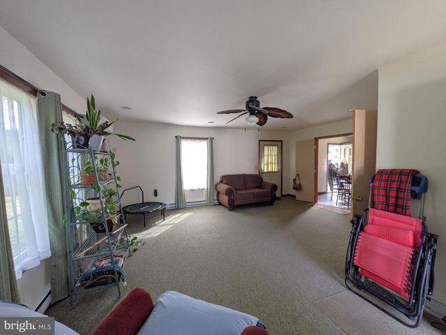 120 E LOCUST ST, Seaford, DE 19973