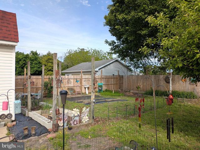 120 E LOCUST ST, Seaford, DE 19973