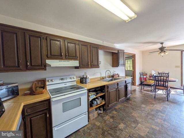 120 E LOCUST ST, Seaford, DE 19973