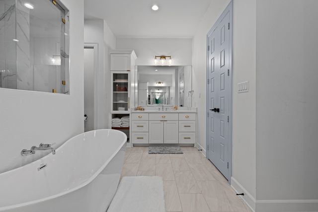 410 ITHACA DR., Longview, TX 75604