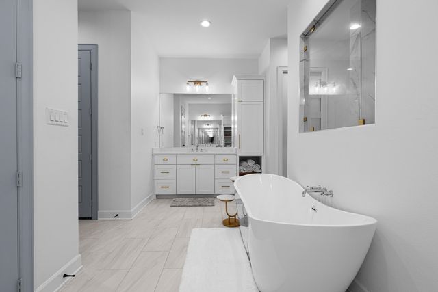 410 ITHACA DR., Longview, TX 75604