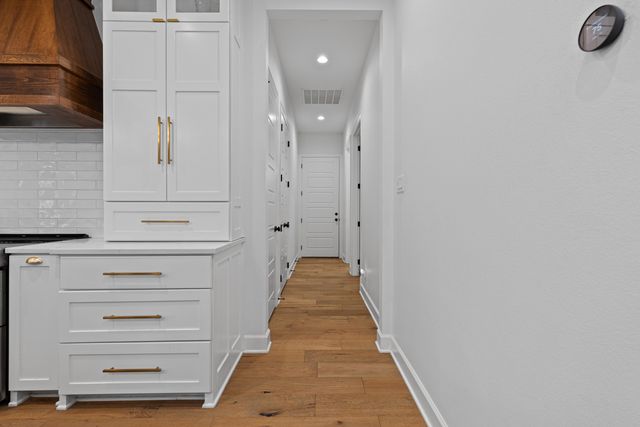 410 ITHACA DR., Longview, TX 75604