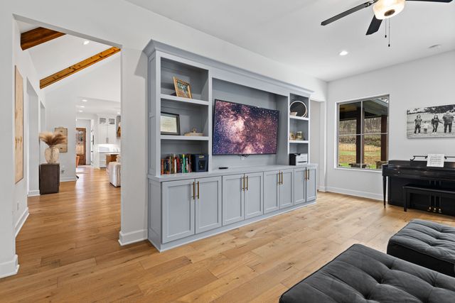 410 ITHACA DR., Longview, TX 75604