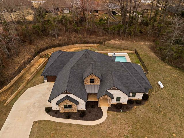 410 ITHACA DR., Longview, TX 75604