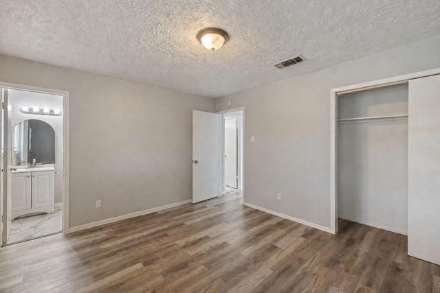 66 W Mountain Creek Drive, Grand Prairie, TX 75052