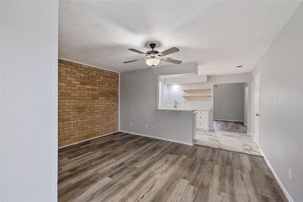 66 W Mountain Creek Drive, Grand Prairie, TX 75052 — photo 3
