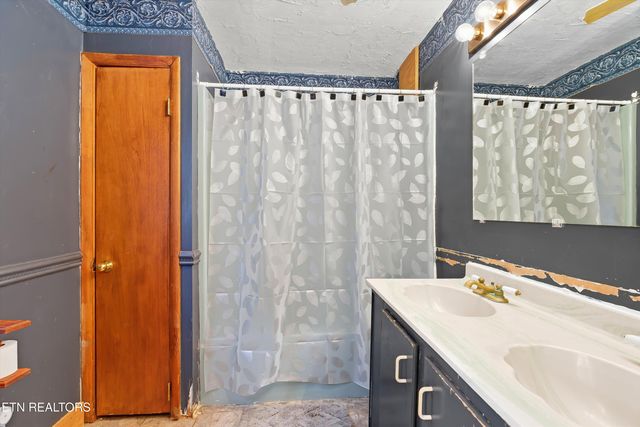 638 Carrie Circle, Strawberry Plains, TN 37871