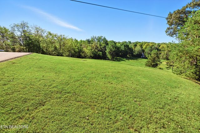 638 Carrie Circle, Strawberry Plains, TN 37871