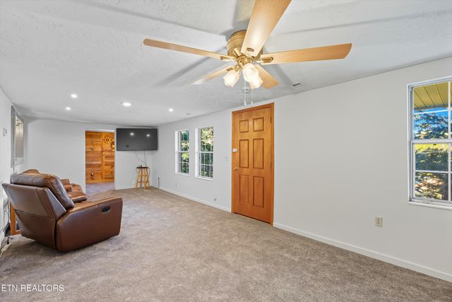 638 Carrie Circle, Strawberry Plains, TN 37871