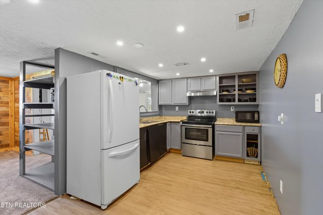 638 Carrie Circle, Strawberry Plains, TN 37871