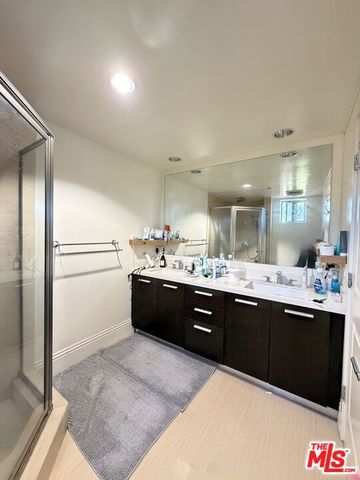 147 N Berendo Street 203, Los Angeles, CA 90004