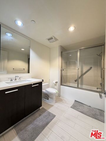147 N Berendo Street 203, Los Angeles, CA 90004