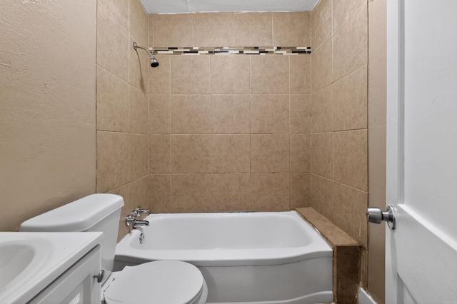 5200 W 28Th Street, Little Rock, AR 72204