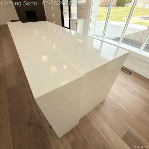 7275 Old Coach Trail, Washington Township, MI 48094