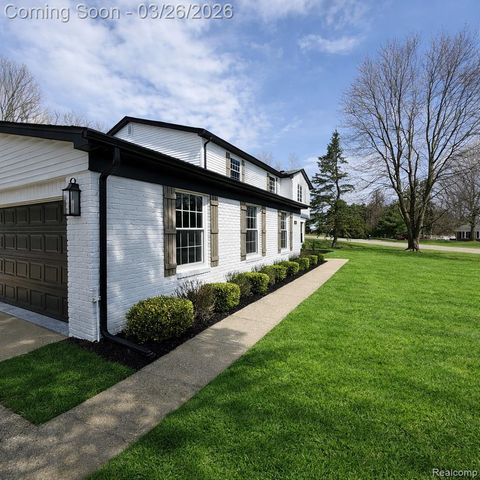 7275 Old Coach Trail, Washington Township, MI 48094