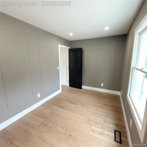 7275 Old Coach Trail, Washington Township, MI 48094