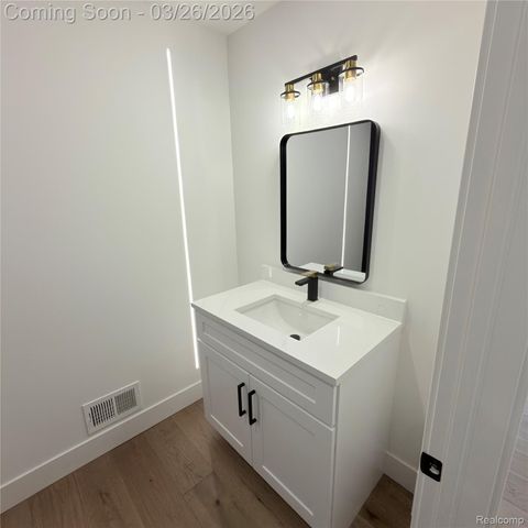 7275 Old Coach Trail, Washington Township, MI 48094