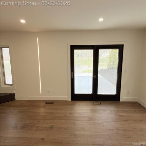 7275 Old Coach Trail, Washington Township, MI 48094