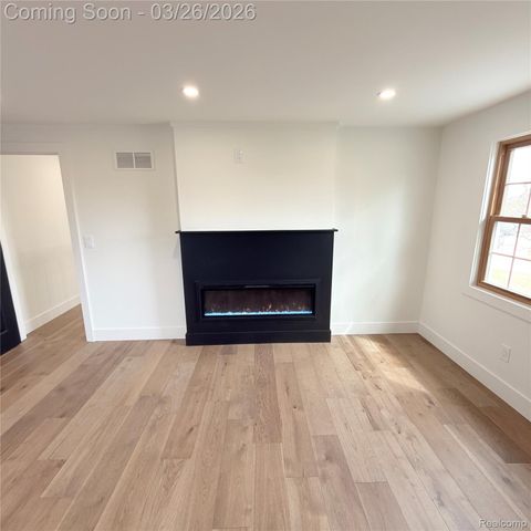 7275 Old Coach Trail, Washington Township, MI 48094